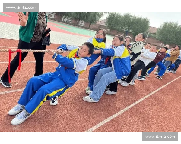 力量与协作交织的拔河比赛精彩瞬间与团队精神展示风采全景记录