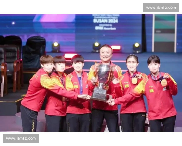 女孩赛场逐梦之路展现青春力量与坚韧成长故事拼搏与友谊交织的感人瞬间